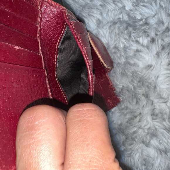 GUCCI authentic monogram VINTAGE RED Bifold wallet w/ pyramid studs GUC!!! - Picture 6 of 10